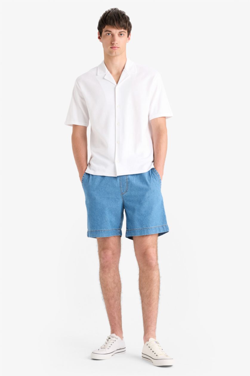 Man White Regular Fit Apache Neck Short Sleeve Shirt