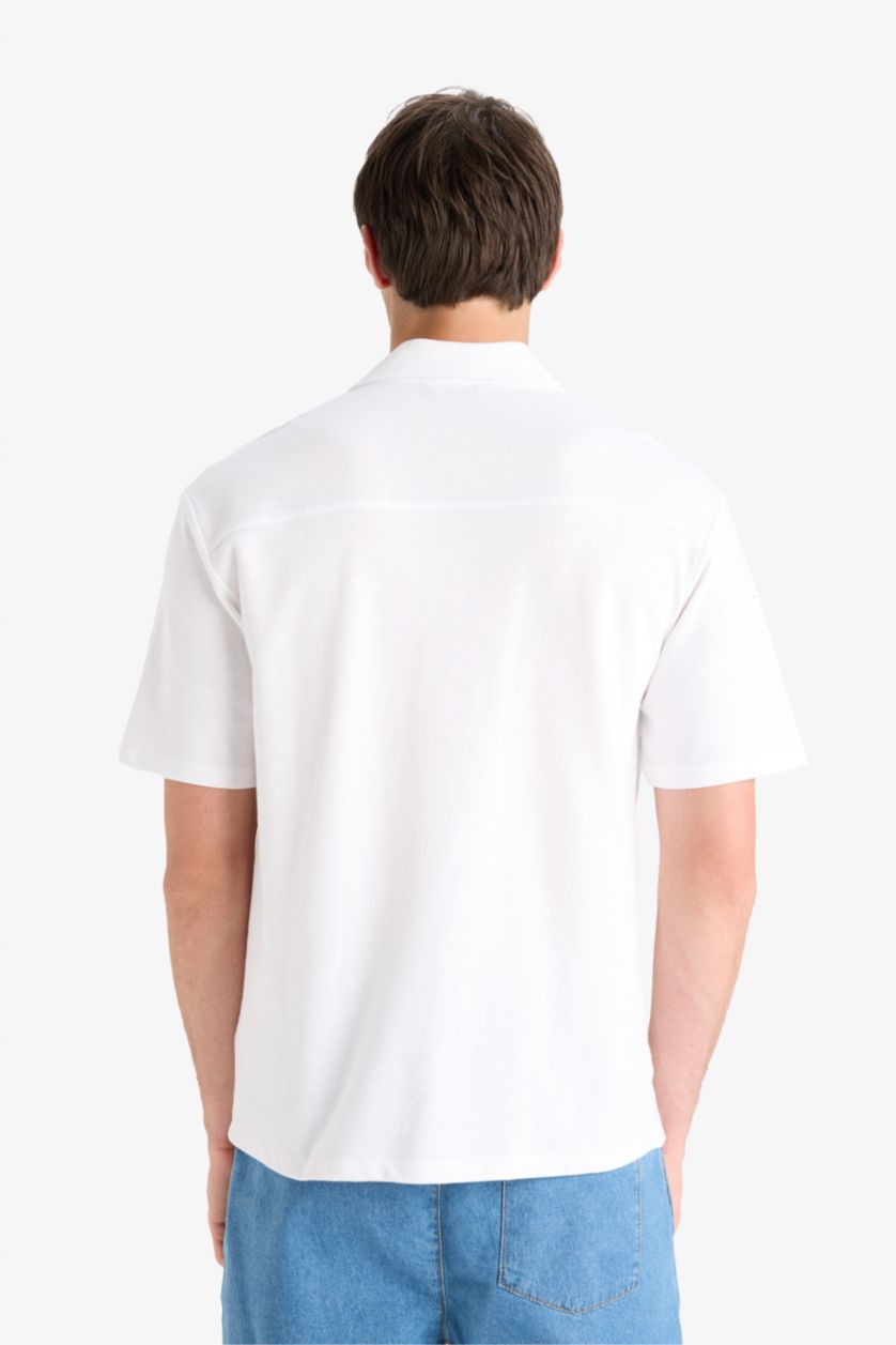 Man White Regular Fit Apache Neck Short Sleeve Shirt