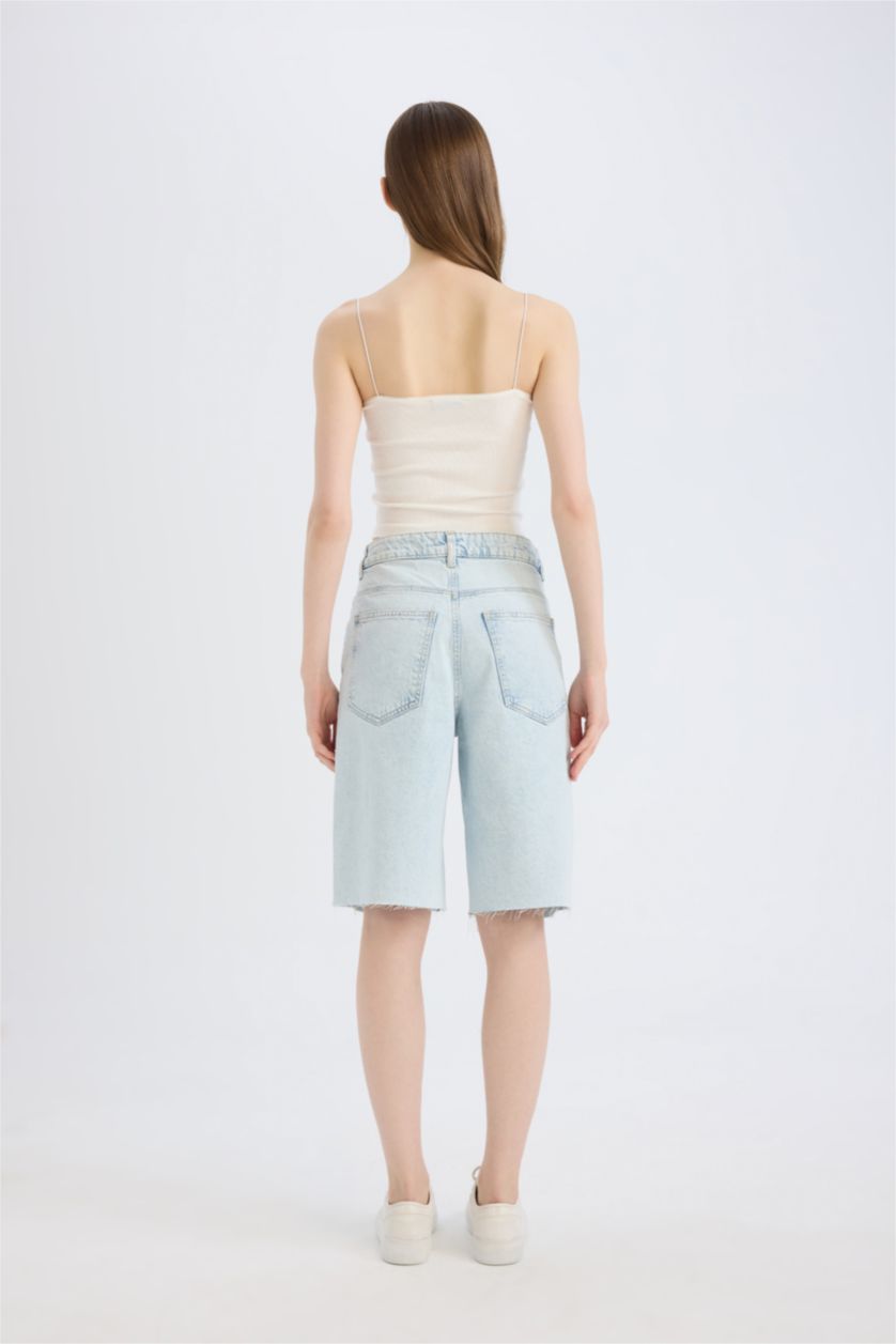 Woman Light Blue Normal Waist Denim Bermuda Shorts