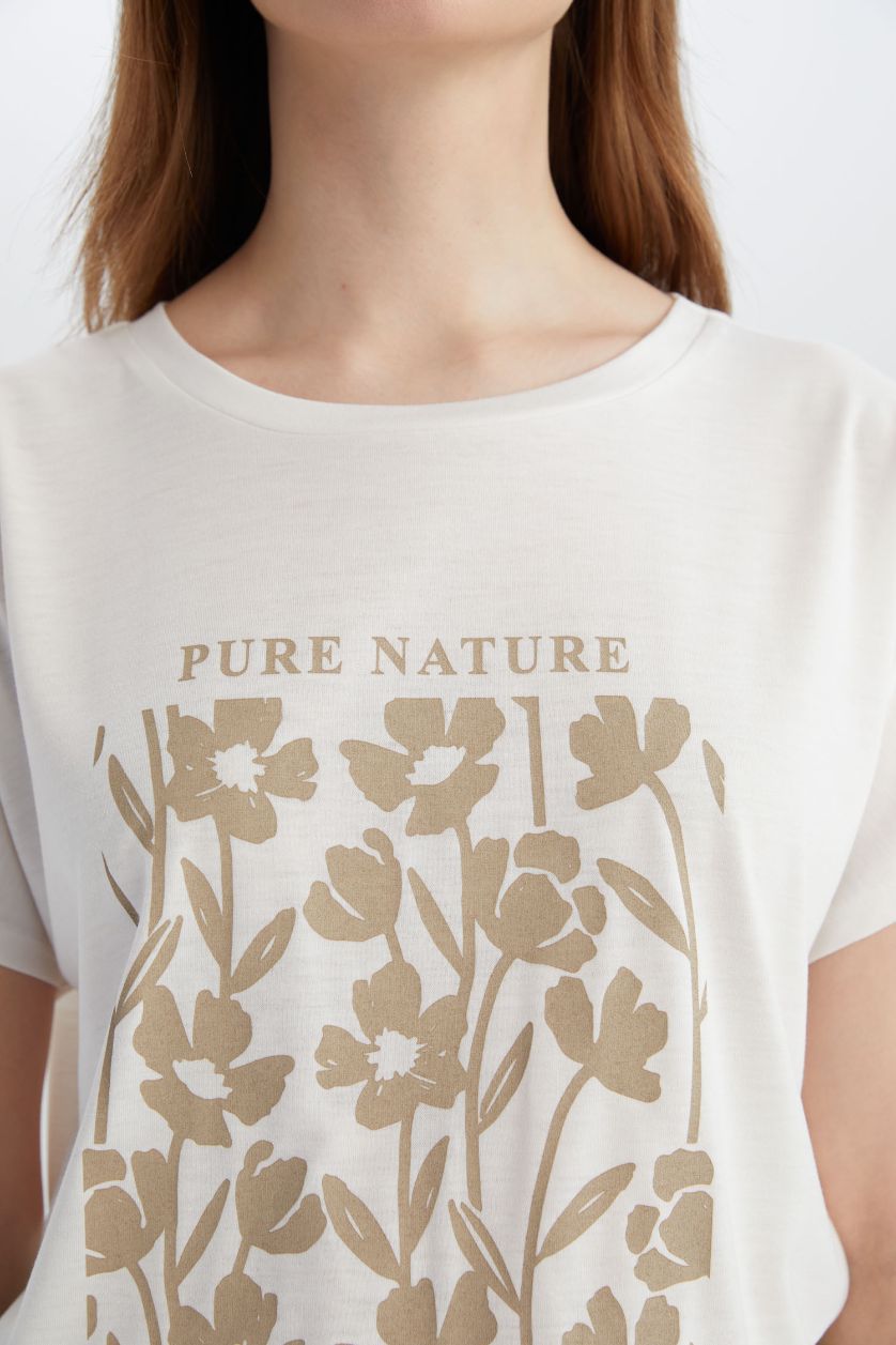 نساء بيج فاتح تيشيرت نص كم قصة عادية برقبة مستديرة