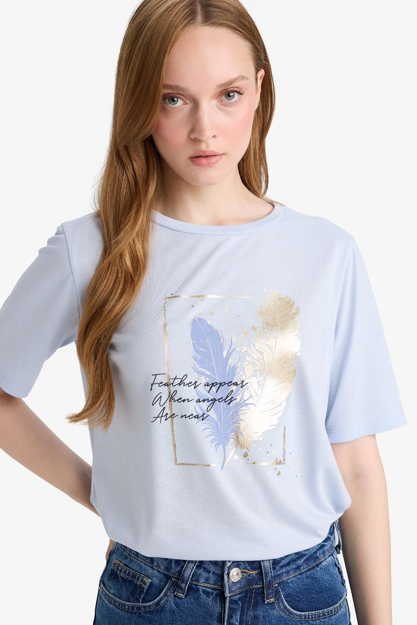 نساء أزرق فاتح تيشيرت نص كم مطبوع قصة عادية برقبة مستديرة