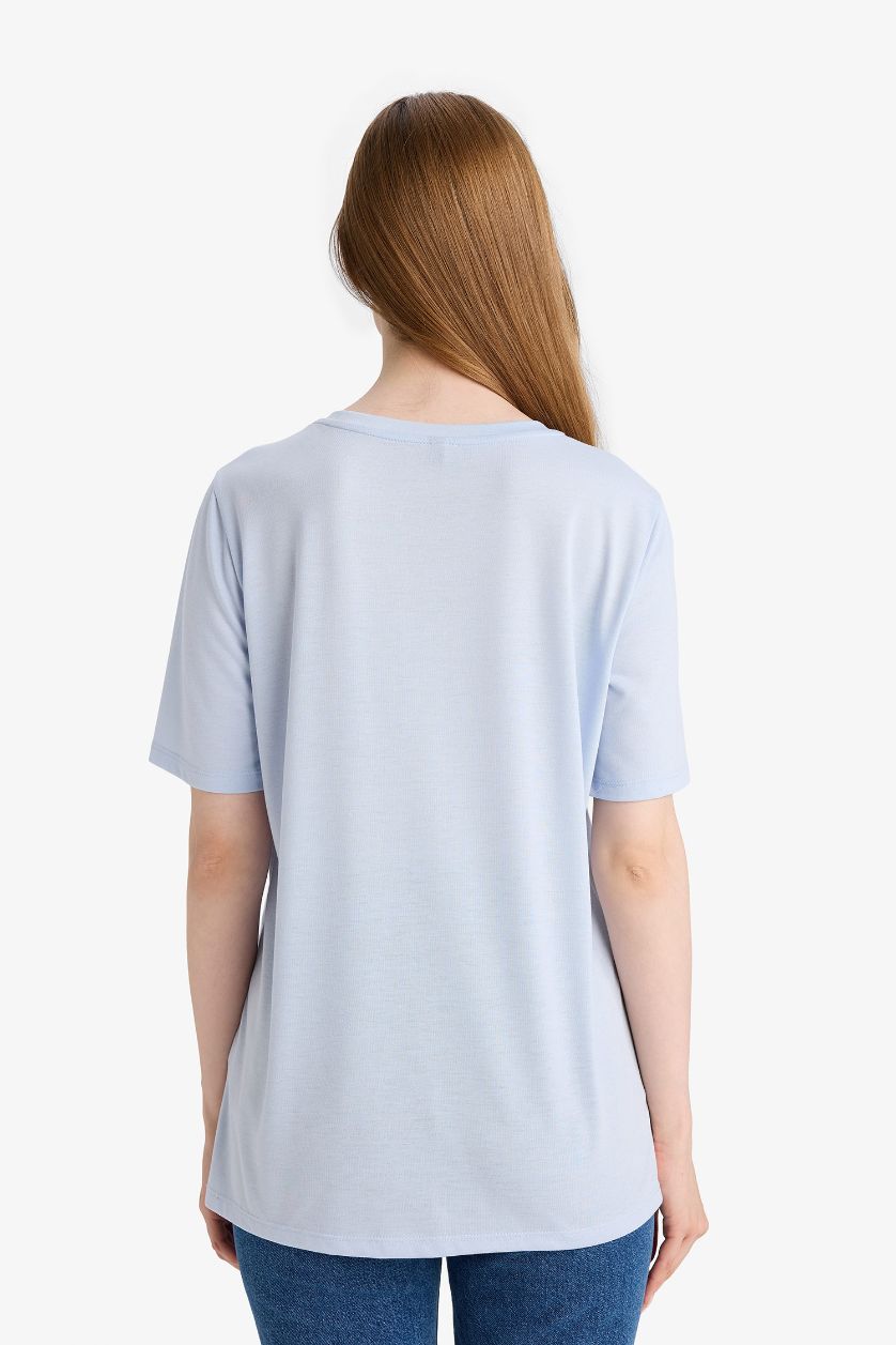 نساء أزرق فاتح تيشيرت نص كم مطبوع قصة عادية برقبة مستديرة