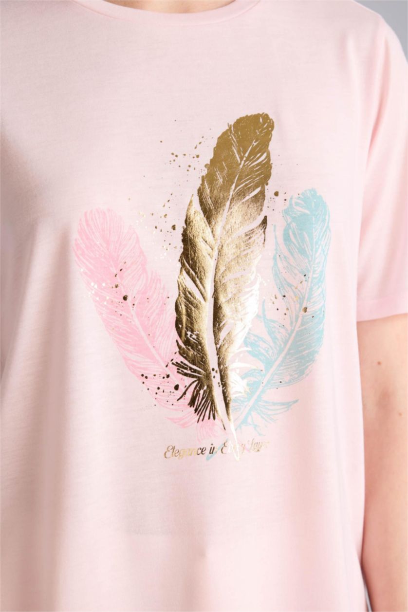 Әйелдерге Ашық Қызғылт Regular Fit дөңгелек жағалы баспалы қысқа жеңді футболка