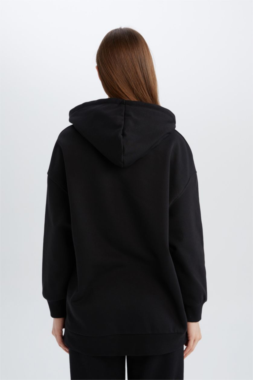 Kadın Siyah Relax Fit Kapüşonlu İçi Yumuşak Tüylü Nakışlı Kalın Sweatshirt Tunik