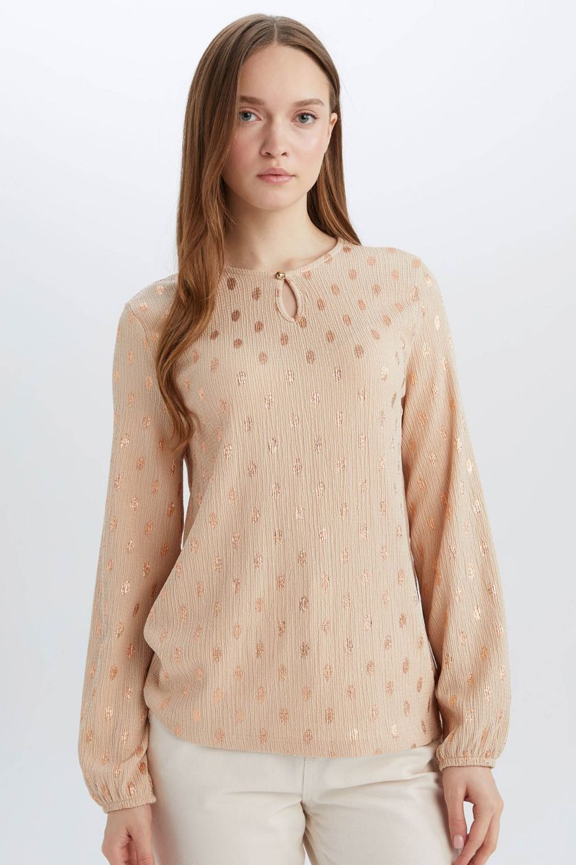 Kadın Kum Regular Fit Damla Yaka Desenli Bürümcük Uzun Kollu Tişört