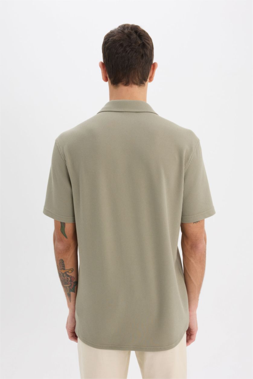 رجالي كاكي فاتح قميص نص كم قصة عادية بياقة بولو