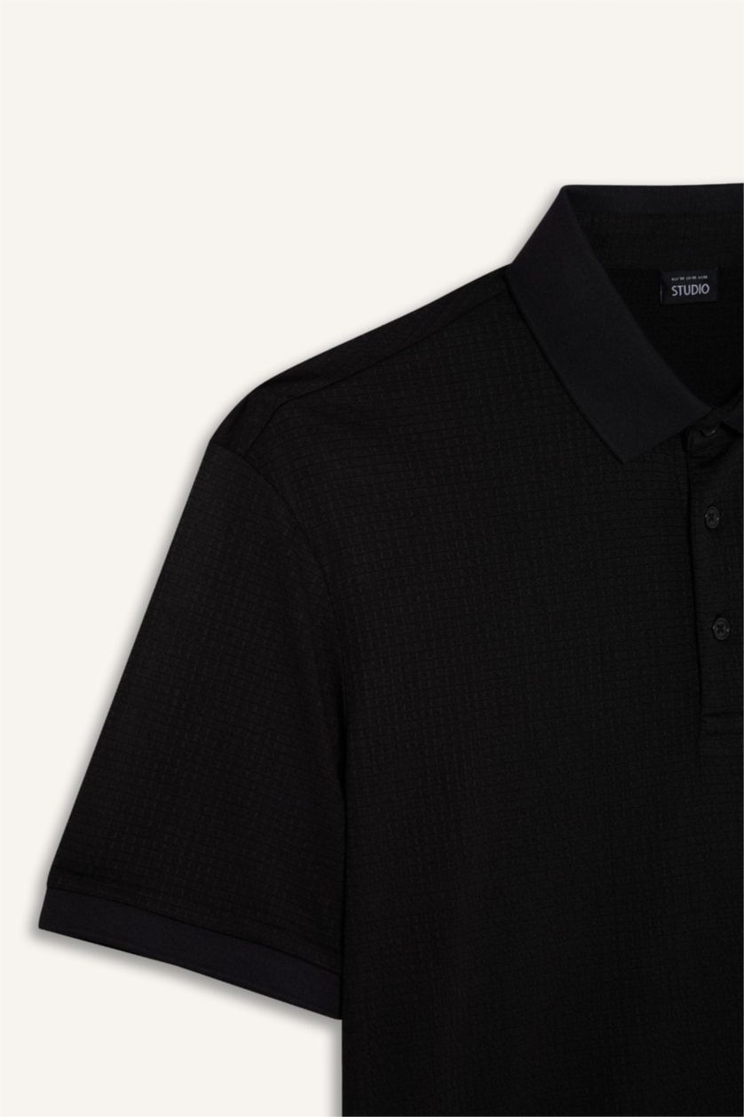 Erkek Siyah Slim Fit Dar Kesim Polo Yaka Dokulu Kısa Kollu Krinkıl Siyah Tişört