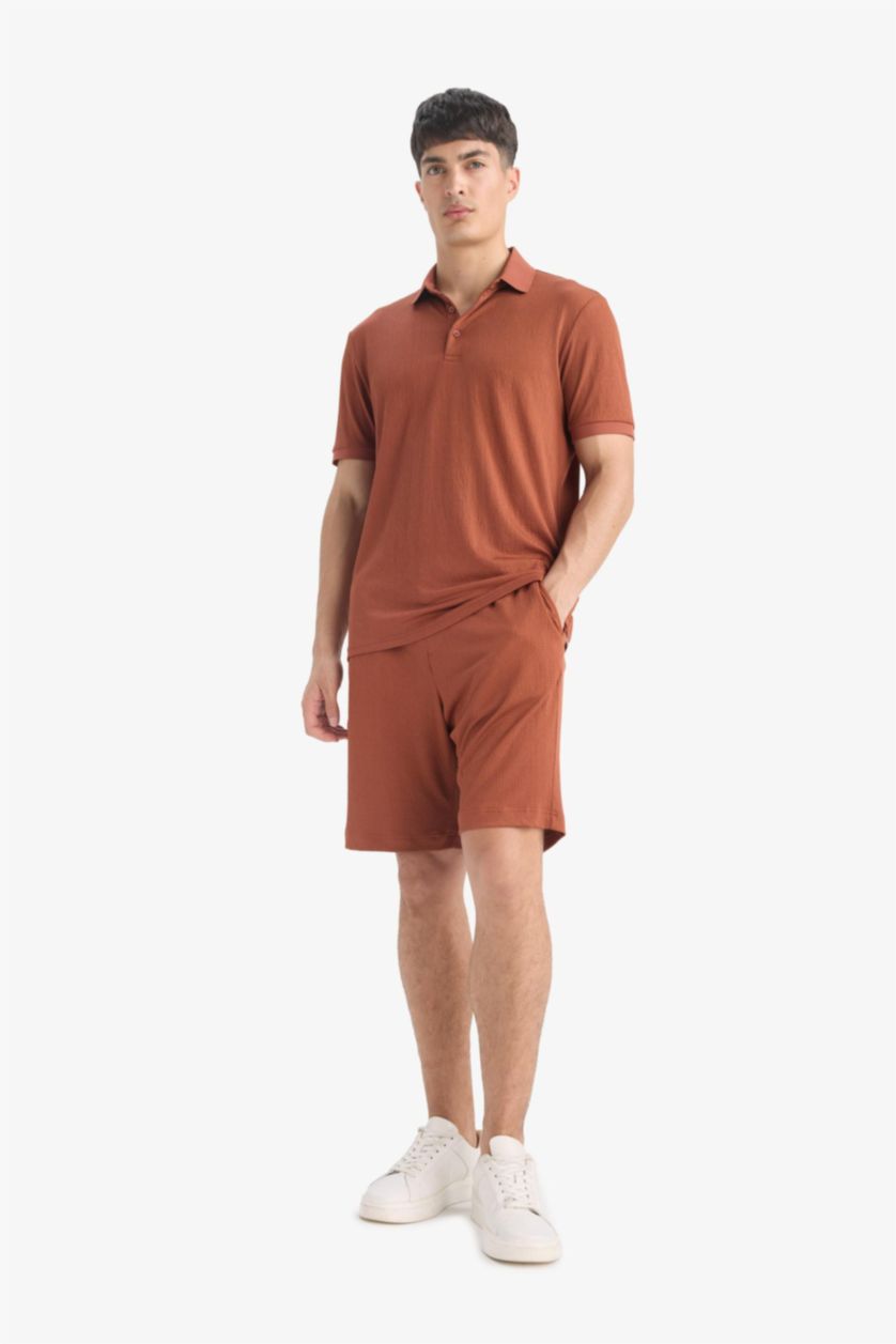 Erkek Açık Kahve Slim Fit Dar Kesim Polo Yaka Dokulu Kısa Kollu Krinkıl Tişört