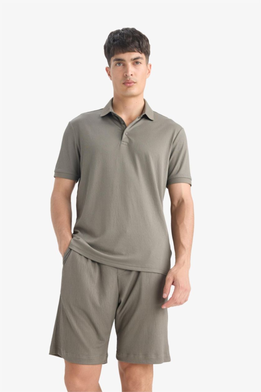 Erkek Haki Slim Fit Dar Kesim Polo Yaka Dokulu Kısa Kollu Krinkıl Tişört