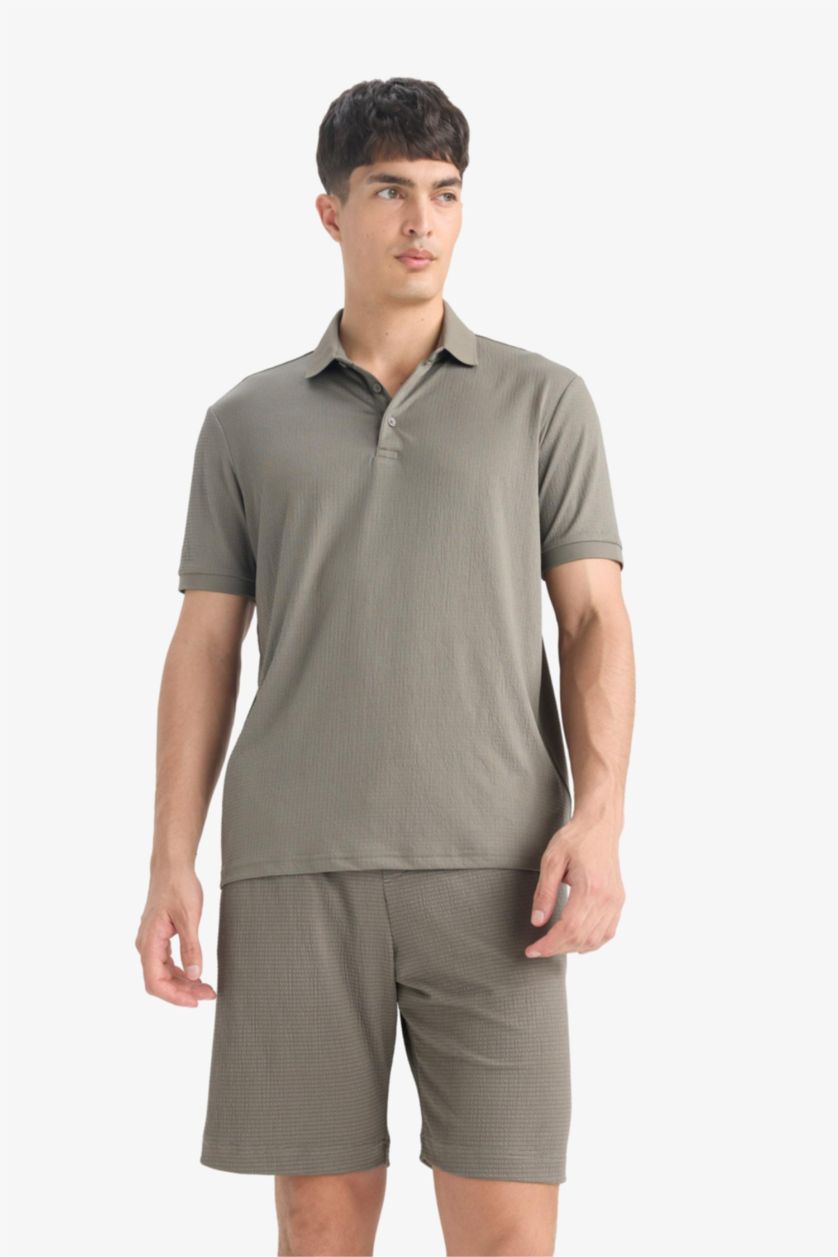 Erkek Haki Slim Fit Dar Kesim Polo Yaka Dokulu Kısa Kollu Krinkıl Tişört