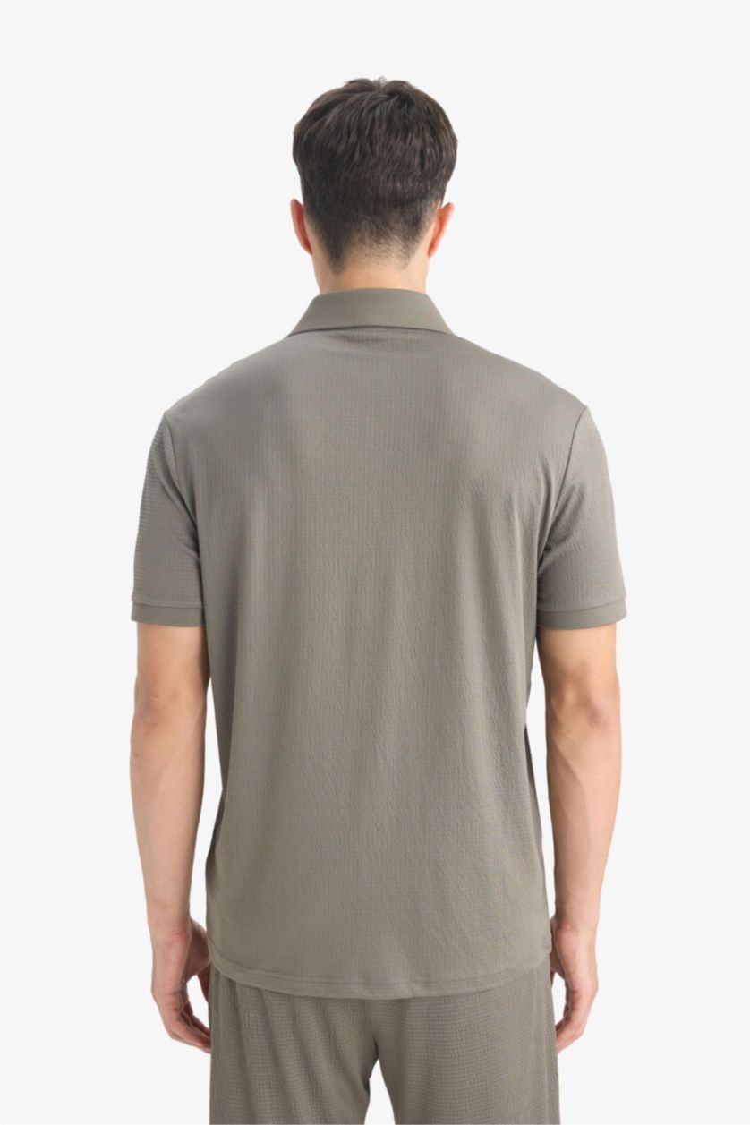 Erkek Haki Slim Fit Dar Kesim Polo Yaka Dokulu Kısa Kollu Krinkıl Tişört