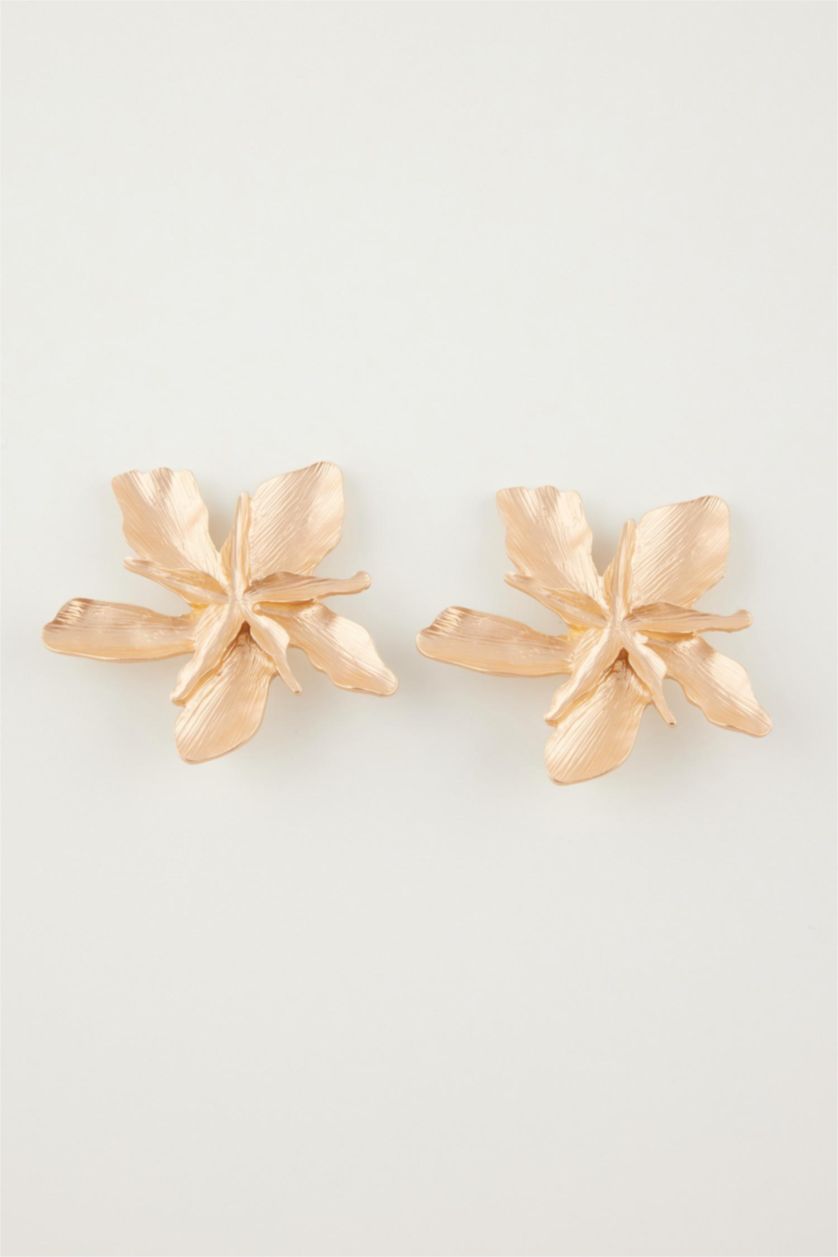 Kadın Altın Kadın Çiçek Motifli Mat Gold Küpe