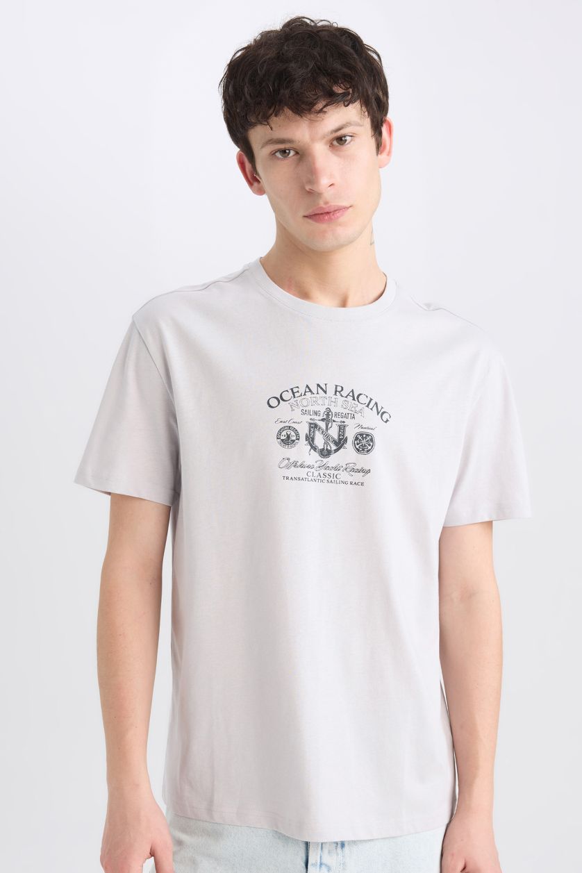 Erkek Açık Gri %100 Pamuk Regular Fit Bisiklet Yaka Baskılı Kısa Kollu Tişört