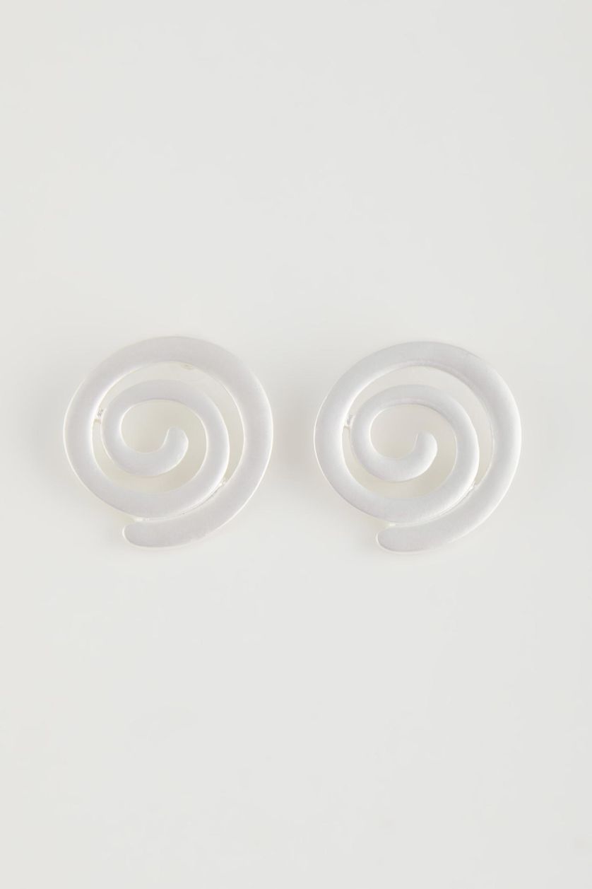 Kadın Gümüş Kadın Spiral Motifli Mat Silver Küpe