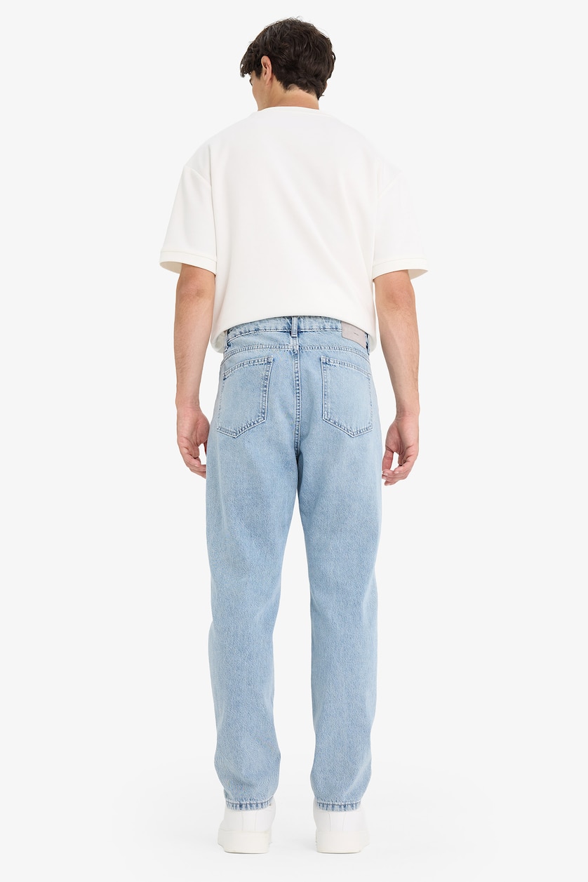 MAN Light Blue 90's Slim Fit Skinny Leg Washed Jeans