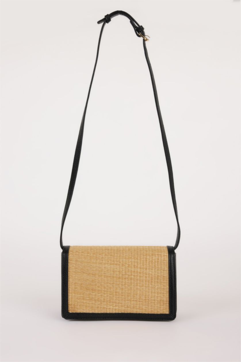 Woman Light Sand Woman Straw Shoulder Bag