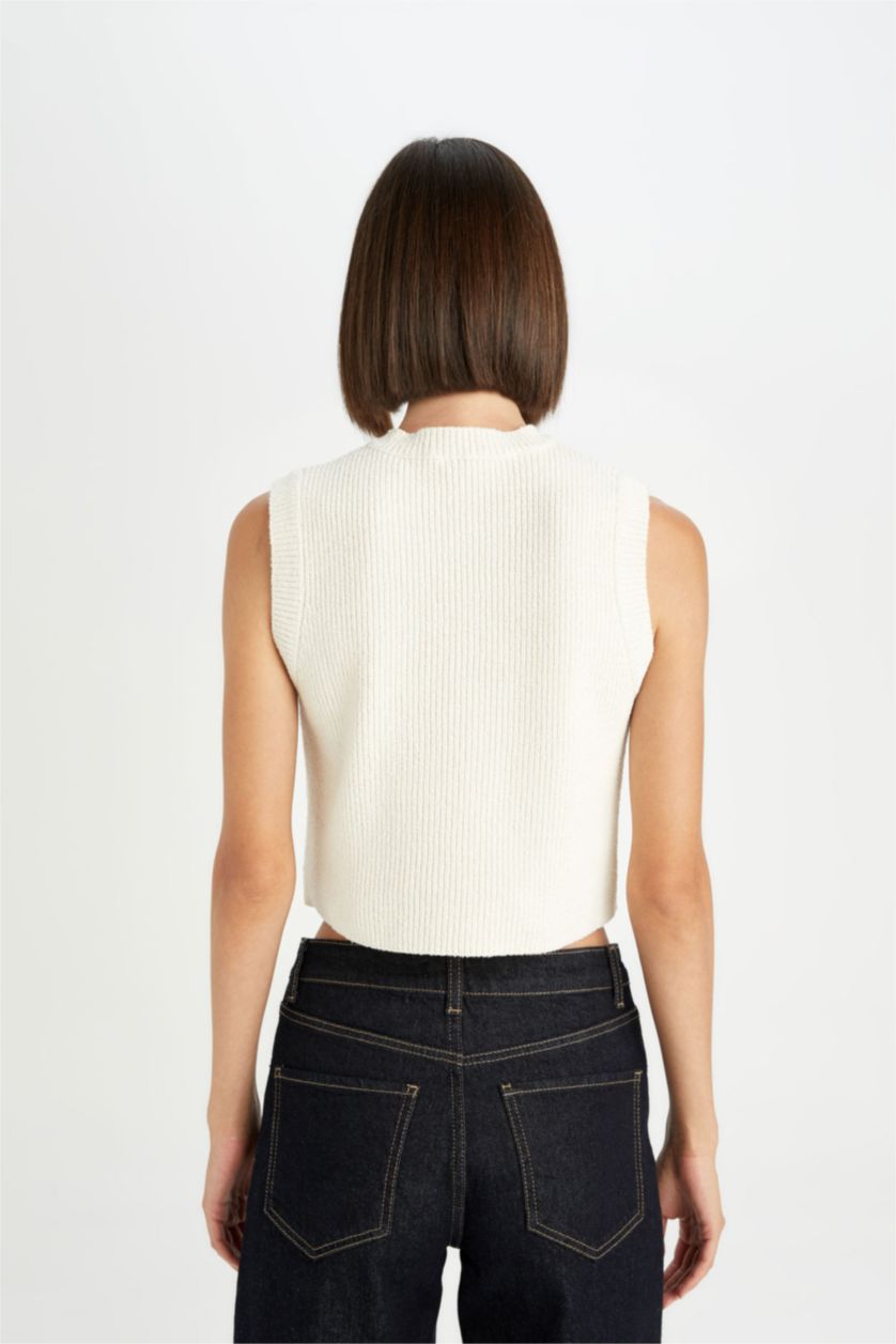 Kadın Ekru Regular Fit Crop Düğmeli Klasik Triko Yelek