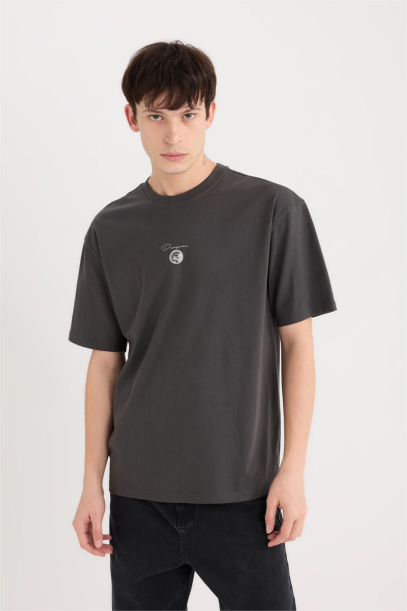 Erkek Antrasit %100 Pamuk Boxy Fit Bisiklet Yaka Sırt Baskılı Kısa Kollu Tişört