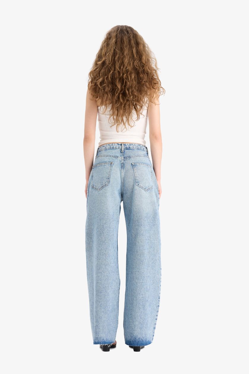 Woman Blue Ripped Detailed High Waist Wide Leg Jeans