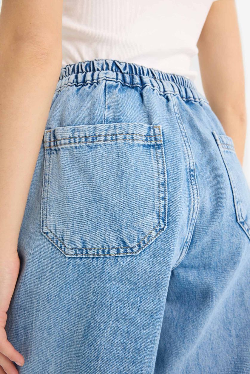 WOMAN Light Indigo Carrot Fit Elastic Waist Ankle Length Washed Jeans