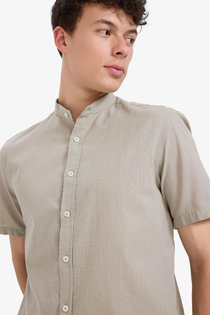 رجال كاكي فاتح قميص قطن نص ردن قصة عادية بياخة بولو