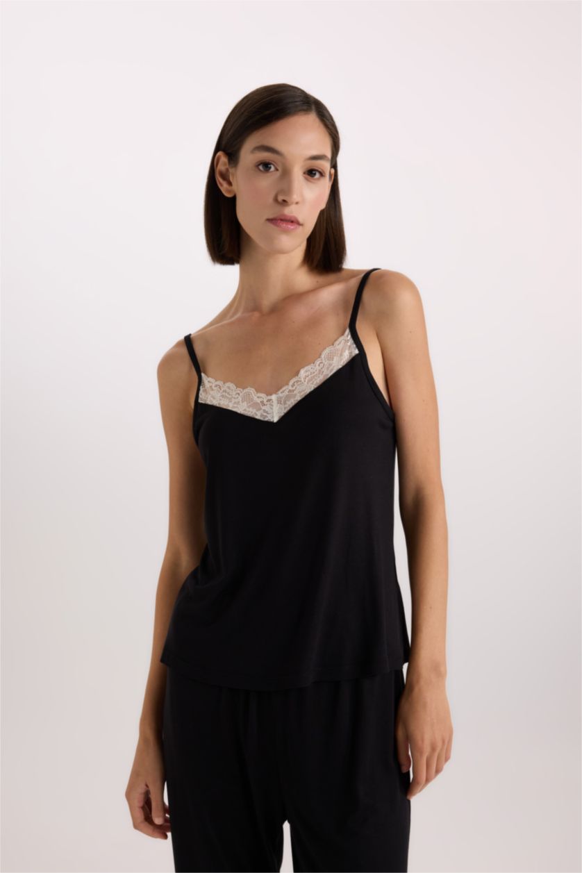 Kadın Siyah Pijama Takım Viskon Askılı Üst Beli Lastikli Uzun Alt-Fall in Love 