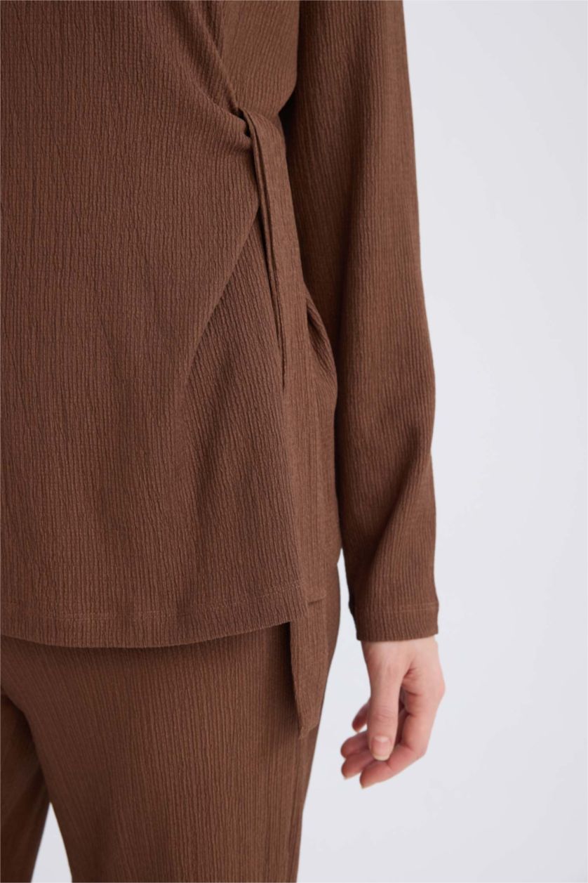 نساء بني تيشيرت كم طويل القماش المنسوج قصة عادية برقبة مستديرة