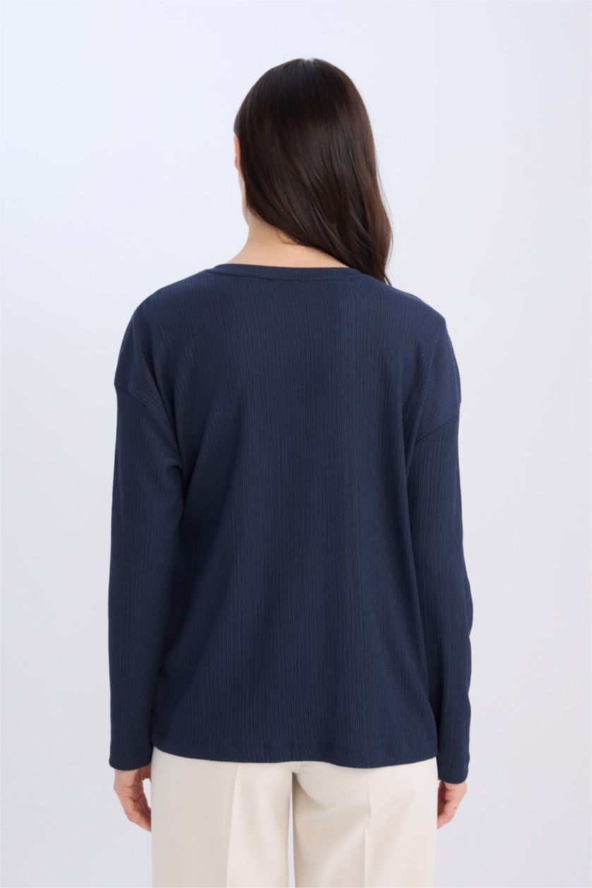 FEMME Marin T-Shirt à Manches Longues en tricot Coupe Régulière à Col Rond