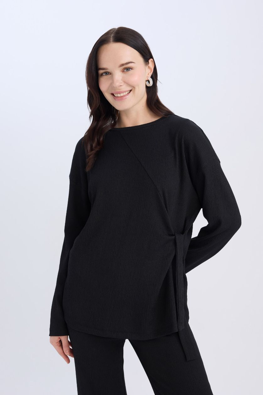 Kadın Siyah Regular Fit Bisiklet Yaka Basic Düz  Bürümcük Uzun Kollu Tişört