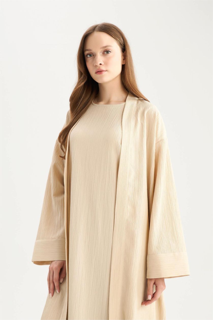 Kadın Bej Relax Fit Şal Yaka Krinkıl Kumaş Uzun Kimono