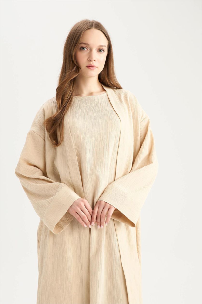 Kadın Bej Relax Fit Şal Yaka Krinkıl Kumaş Uzun Kimono