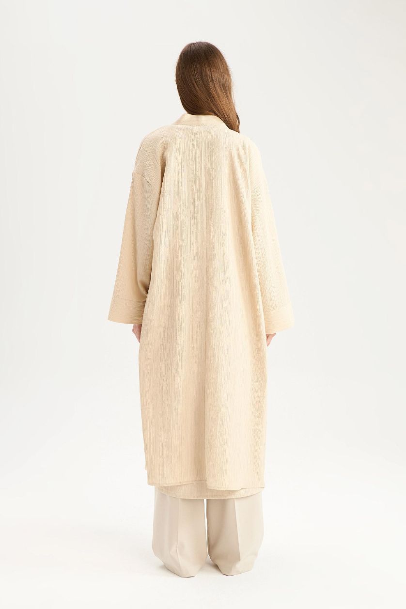Kadın Bej Relax Fit Şal Yaka Krinkıl Kumaş Uzun Kimono