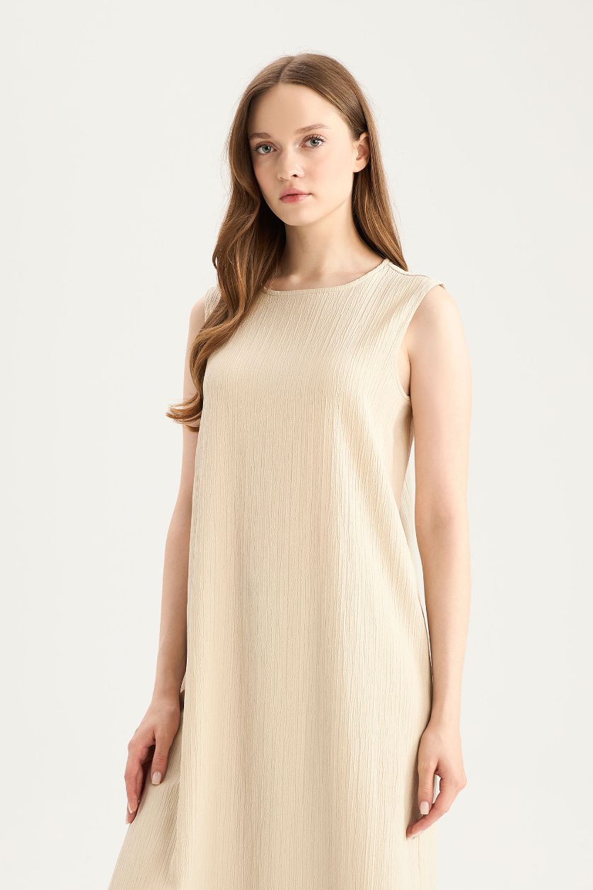 Kadın Bej Regular Fit Bisiklet Yaka Basic Düz Gofre Dokulu Kolsuz Midi Elbise