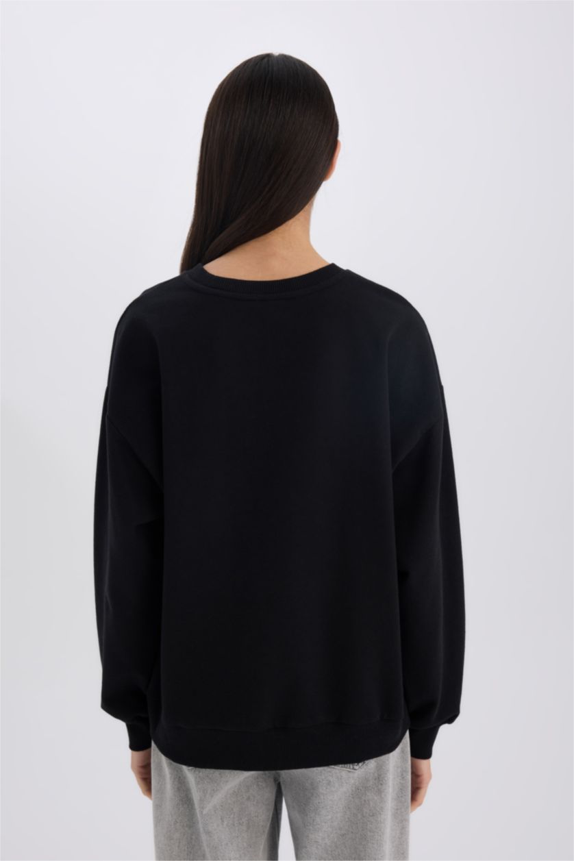 Kadın Siyah Relax Fit Bisiklet Yaka Baskılı Sweatshirt