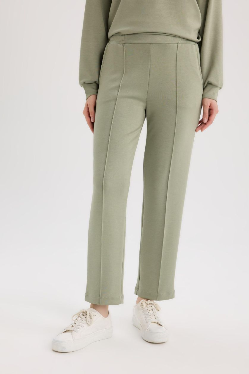 Kadın Açık Haki Regular Fit Beli Lastikli Cepli Basic Düz Pantolon