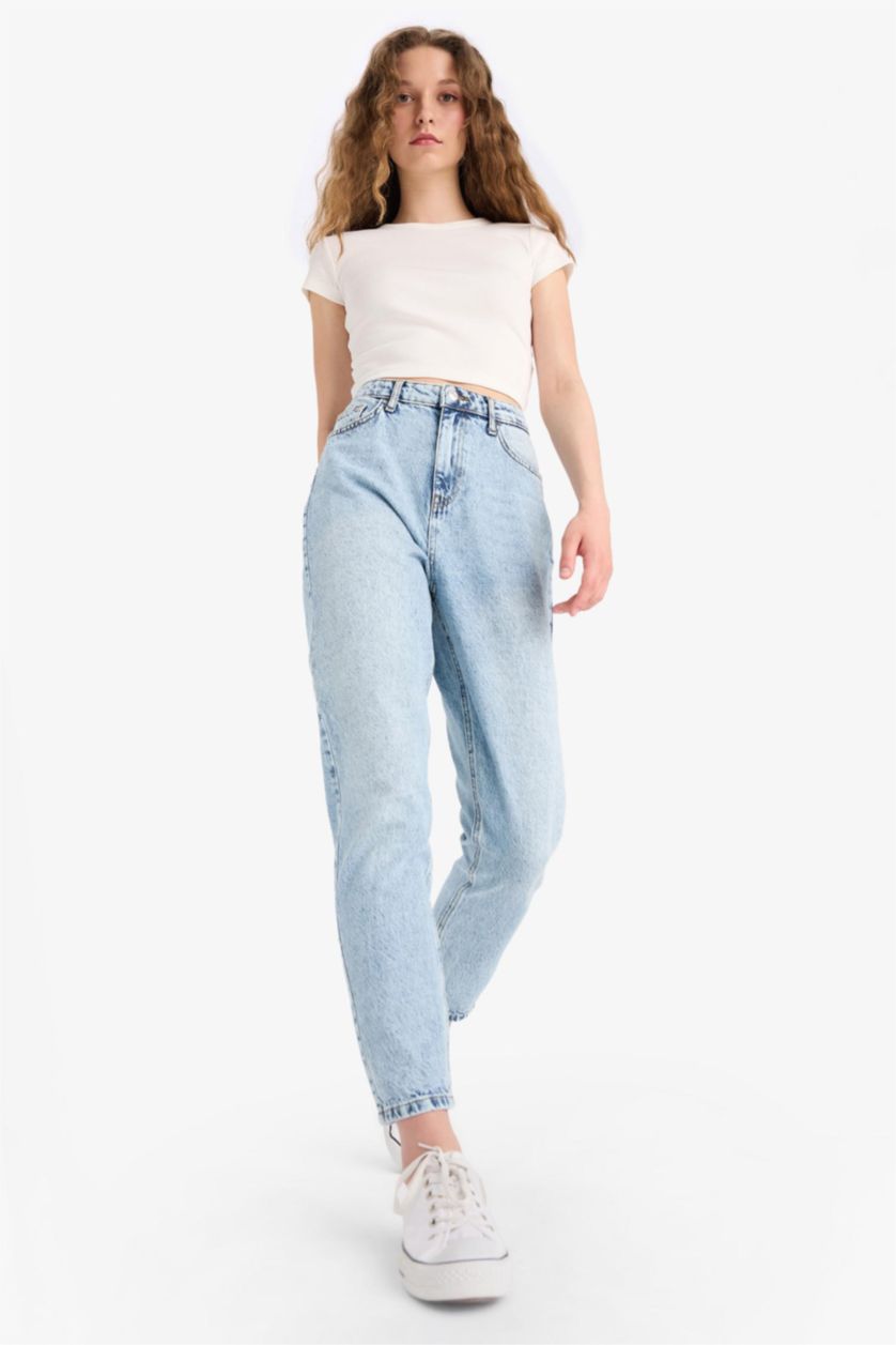 Kadın Açık İndigo Lina Mom Fit Yırtık Detaylı Yüksek Bel Düz Paça Uzun Jean Pantolon