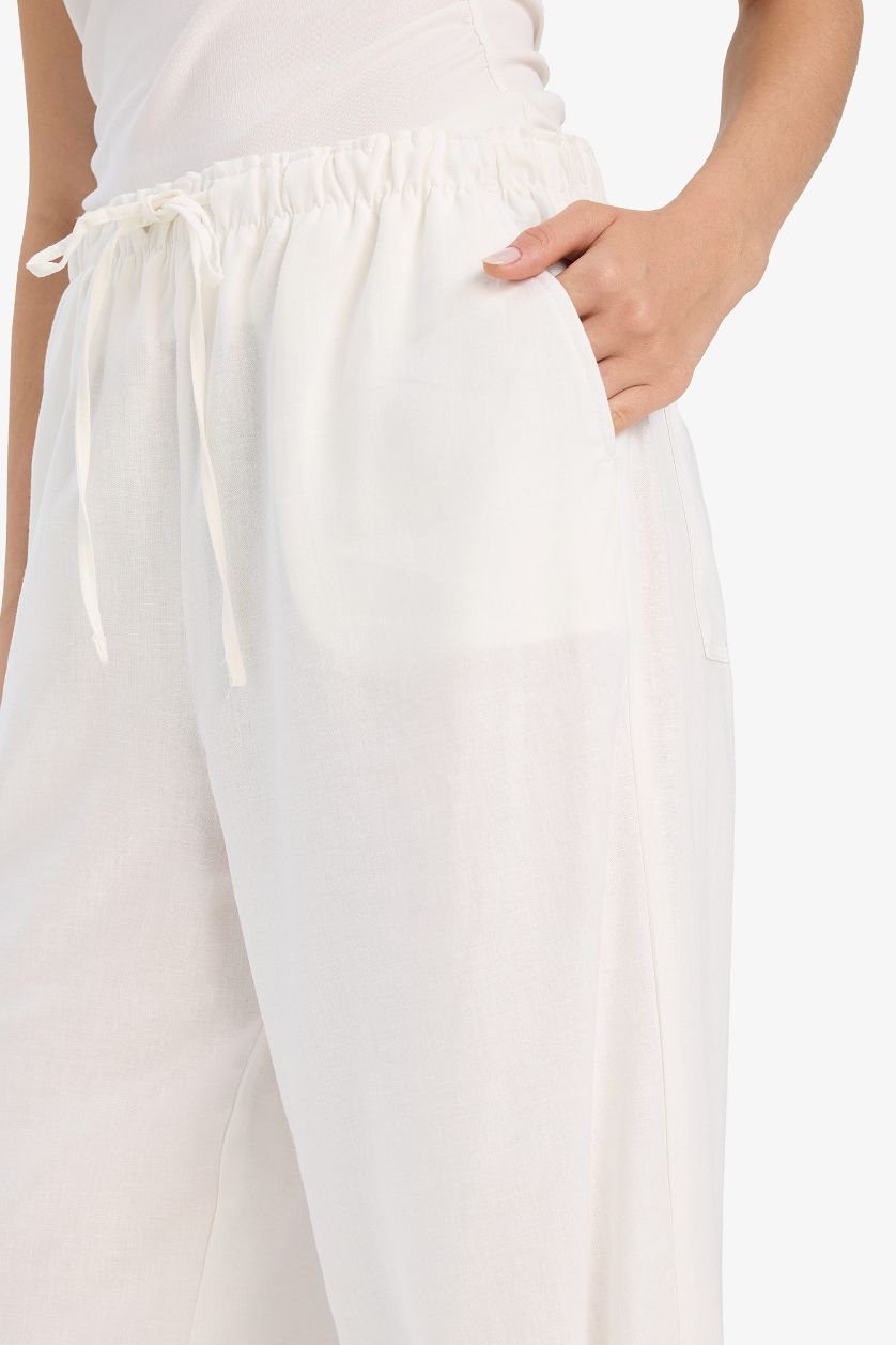 Kadın Kırık Beyaz Wide Leg Çift Cepli Beli Lastikli Standart Boy Keten Karışımlı Beyaz Pantolon