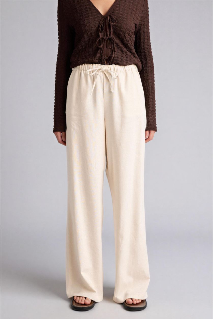 Woman Beige Elastic Waist Linen Blend Wide Leg Trousers