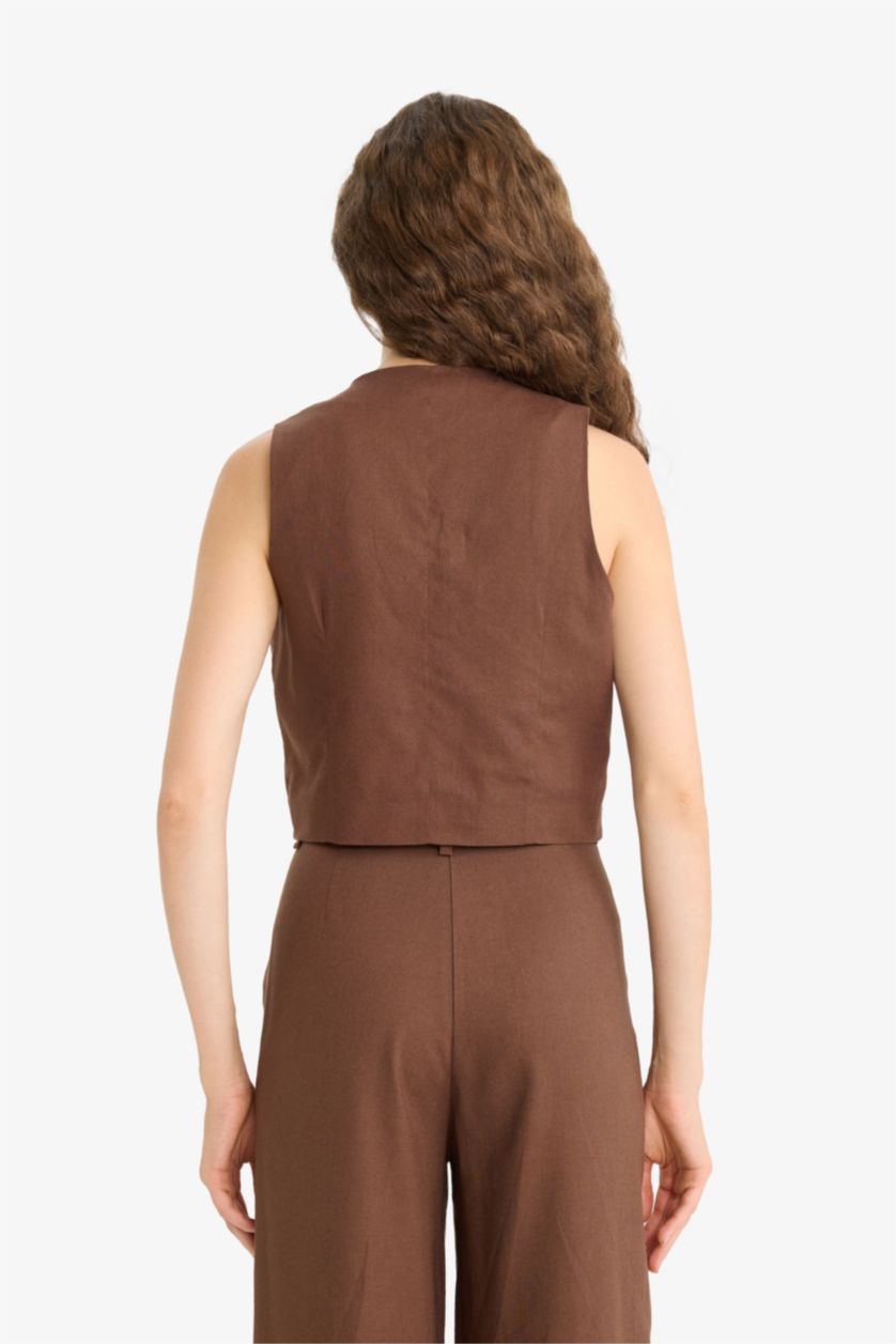 حريمي بني فيست بليزر بياقة V من مزيج الكتان