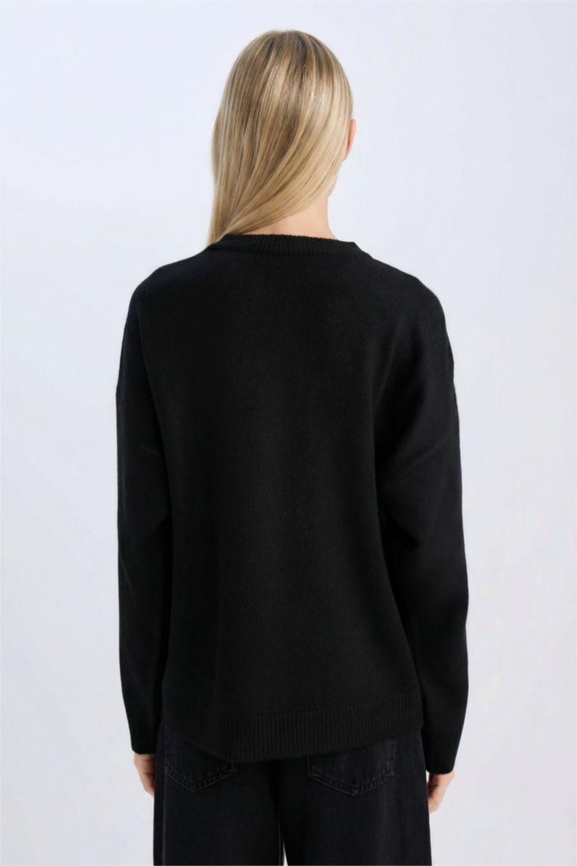 Kadın Siyah Oversize Geniş Kalıp Bisiklet Yaka Yumuşak Dokulu Taşlı Triko Kazak