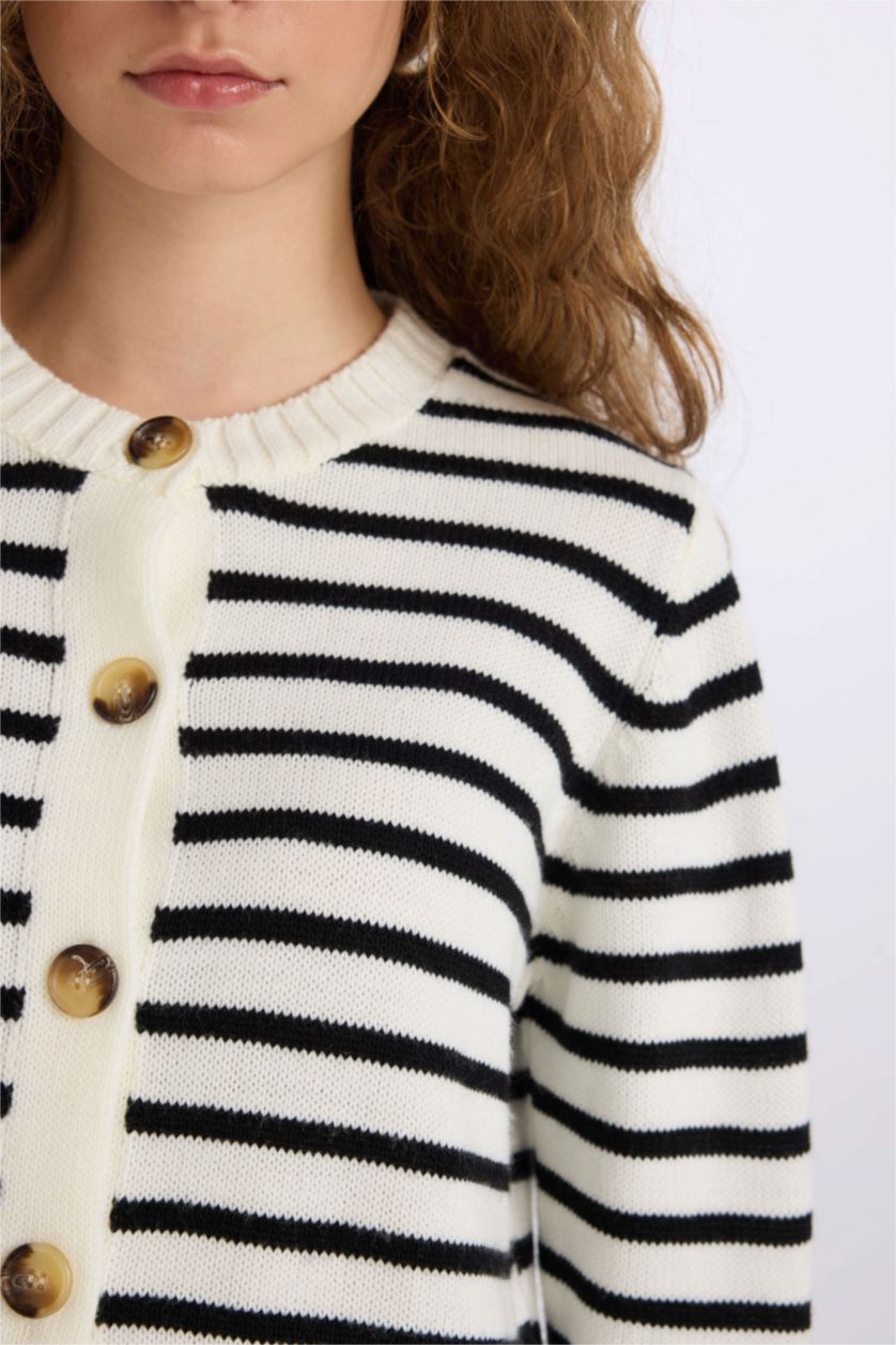 Woman Ecru Regular Fit Striped Crew Neck Striped Knit Cardigan