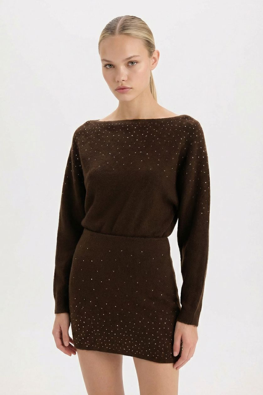 FEMME Marron Pull basique en tricot avec strass à col bateau Coupe régulière