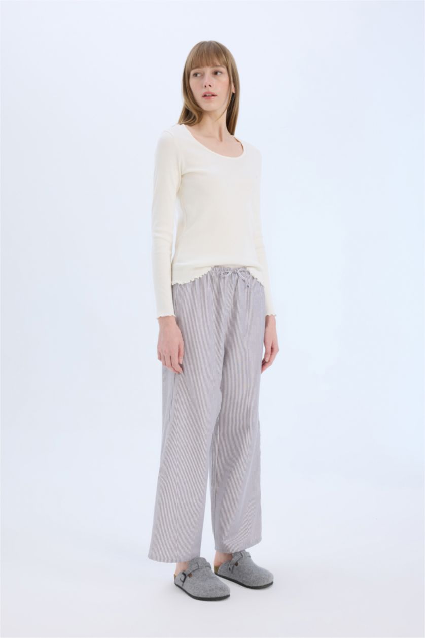 Woman Brown Regular Fit Poplin Top Striped Bottom 2 Piece Pajama Set