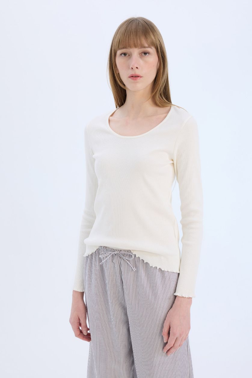 Woman Brown Regular Fit Poplin Top Striped Bottom 2 Piece Pajama Set