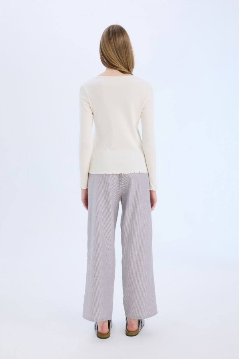 Woman Brown Regular Fit Poplin Top Striped Bottom 2 Piece Pajama Set