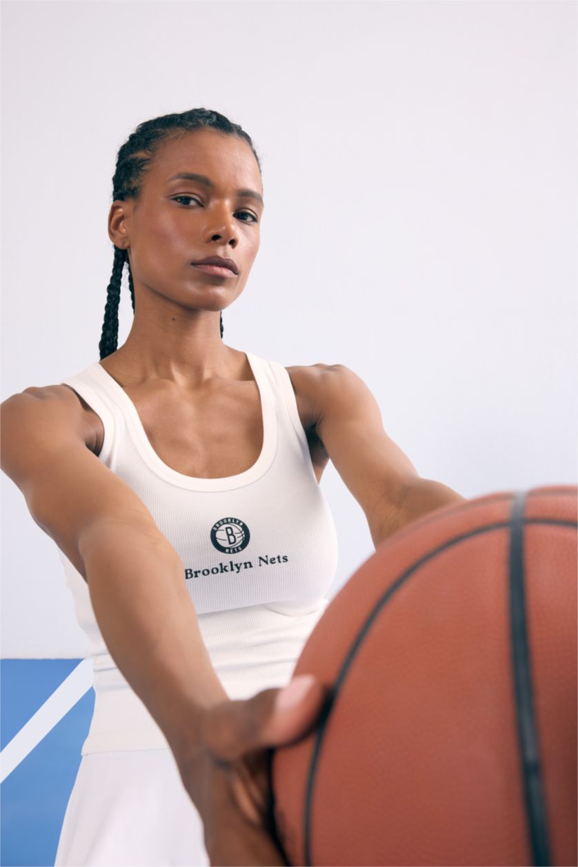 Kadın Ekru NBA Brooklyn Nets Slim Fit Dar Kesim U Yaka Ribana Sporcu Atlet