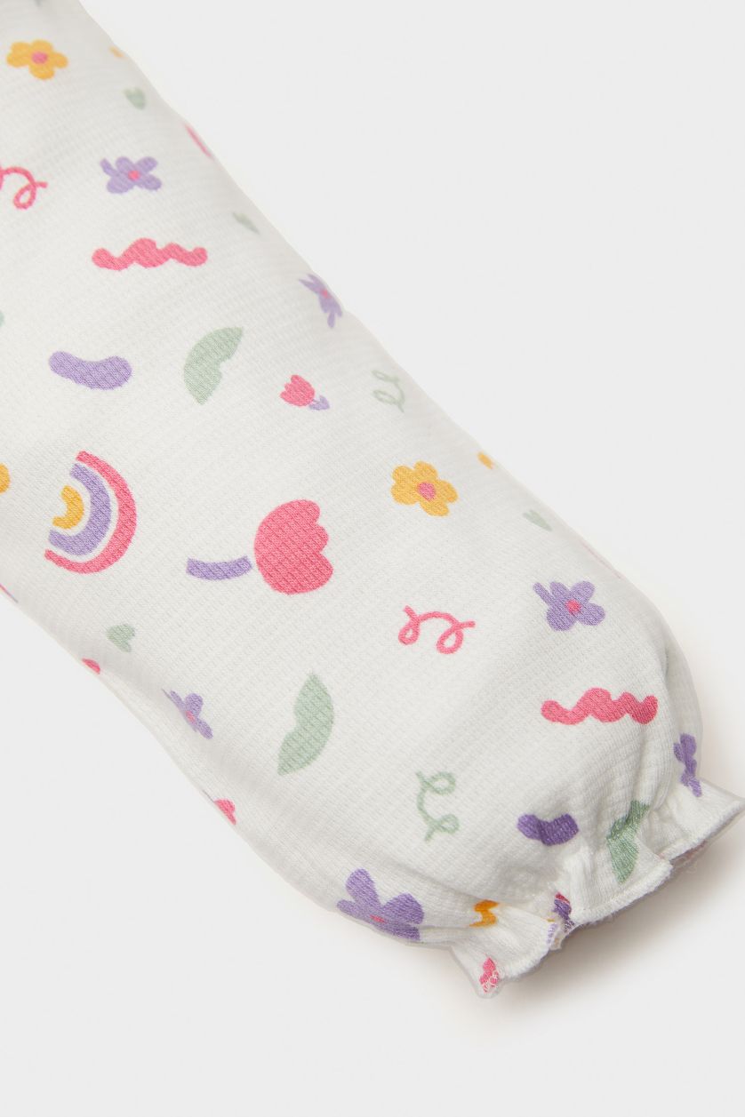 طفلة صغيرة بيج فاتح اوفر بناتي ردن طويل وافل قصة عادية بطبعة قوس قزح