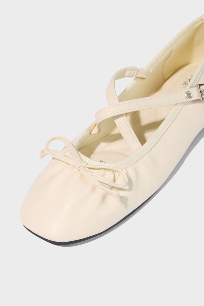 Woman Beige Woman Faux Leather Flat Shoes