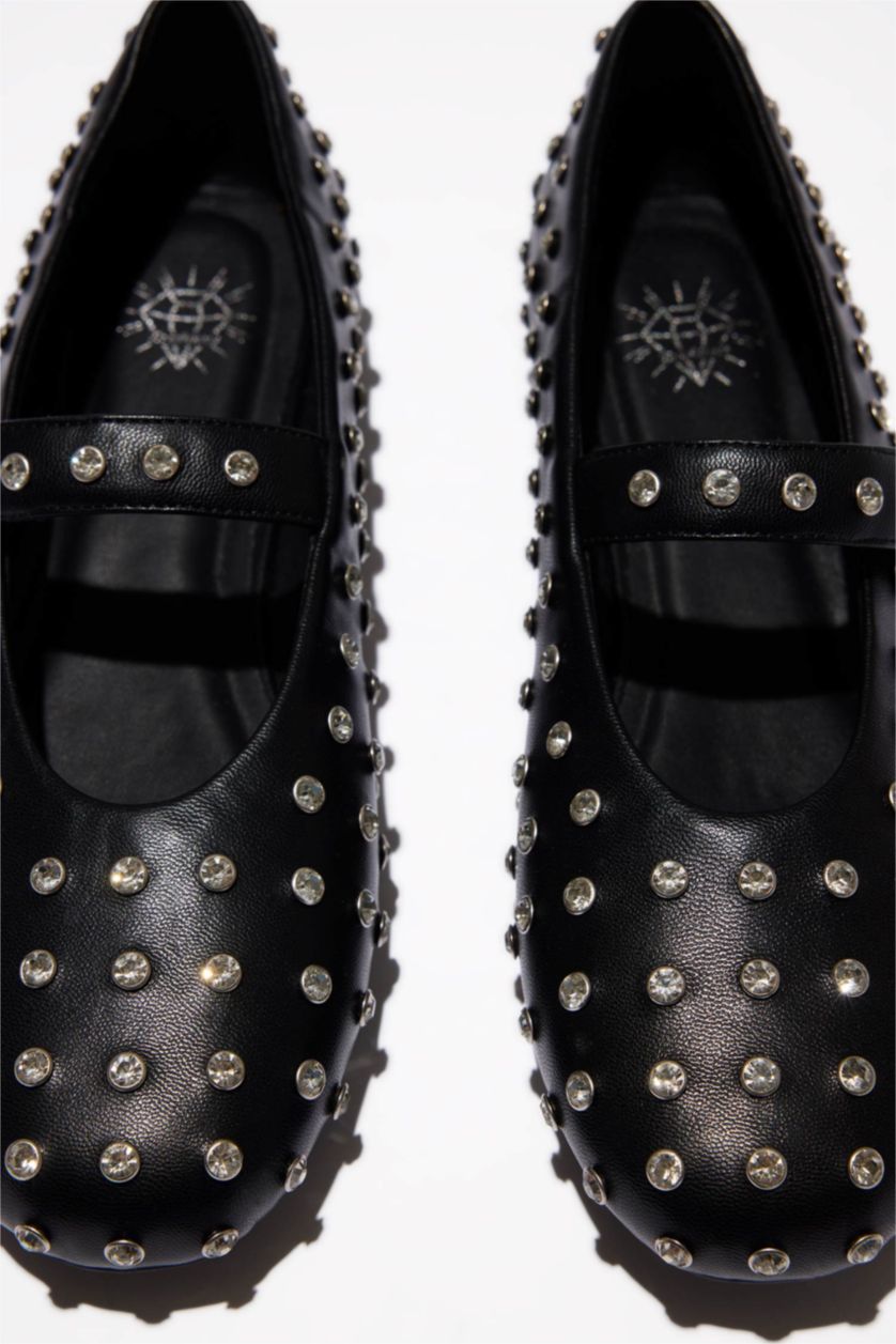 حريمي أسود شوز فلات حريمي أسود جلد صناعي بكعب مسطح