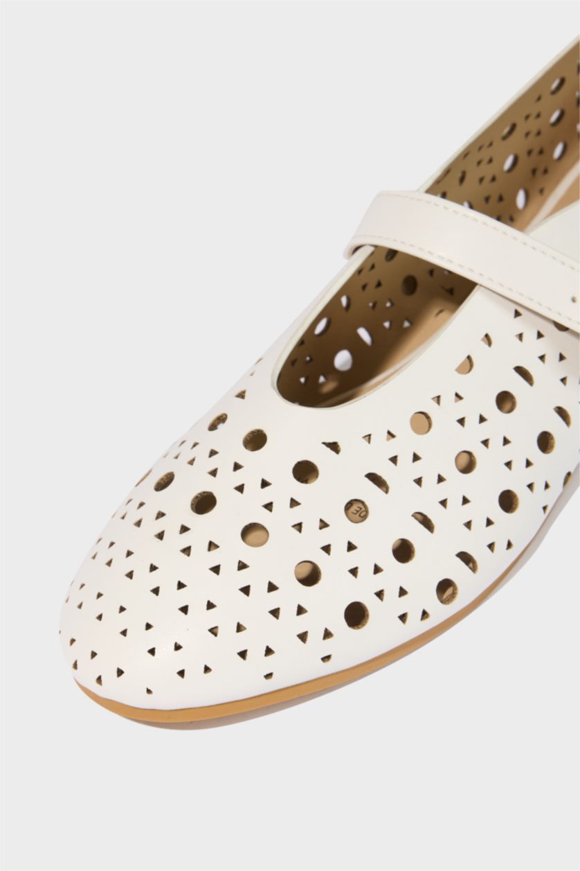 Woman White Woman Faux Leather Ballerina Flat Shoes